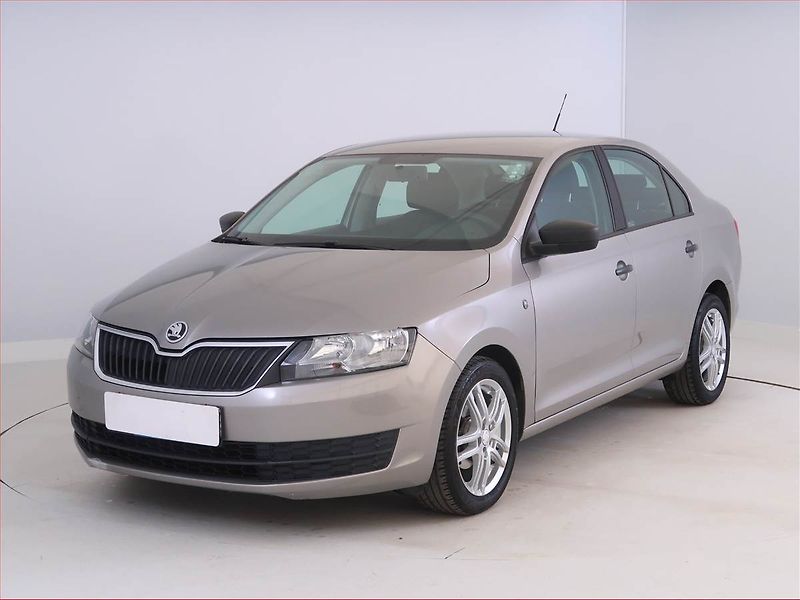 Škoda Rapid (2013) 1.2 TSI, Serv.kniha - fotka 2 z 16