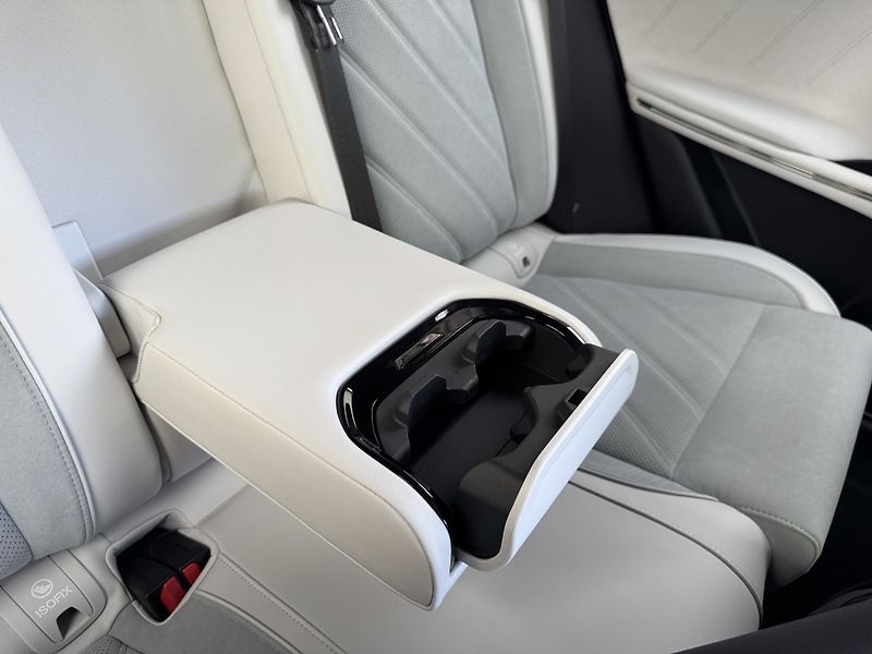Dongfeng Voyah Free REV 318 (2026) - fotka 17 z 26