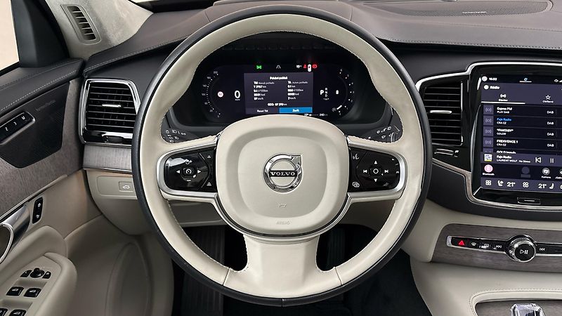 Volvo XC90 2.0 B5 AUT AWD Ultimate Bright - fotka 9 z 36