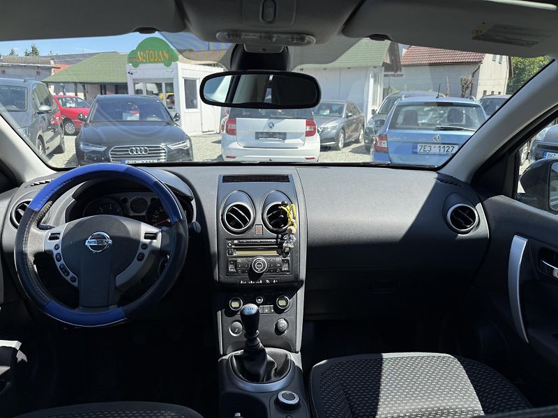 Nissan Qashqai 2.0 DCI 4x4 - fotka 7 z 13