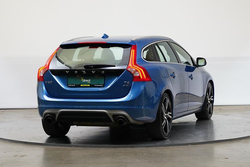Volvo V60 - fotka 2 z 24