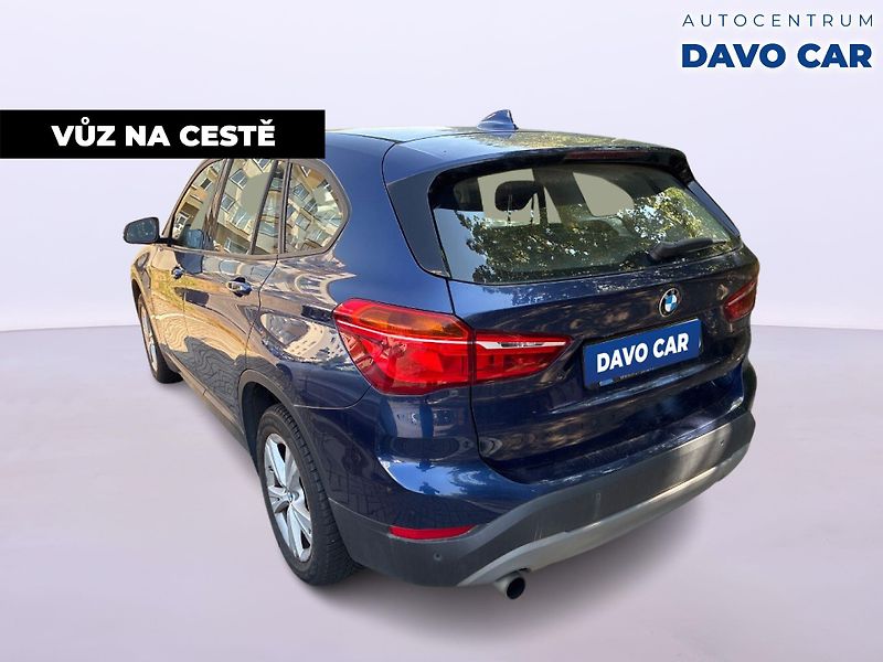 BMW X1 1,5 18i sDrive ADVANTAGE - fotka 4 z 12