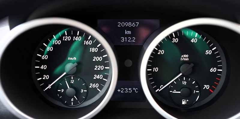 Mercedes-Benz SLK 200/165PS/kůže/manuál - fotka 35 z 37