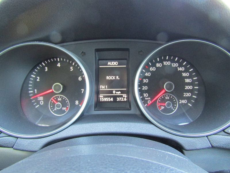 Volkswagen Golf (2011) 1.2 TSI 77kW - fotka 28 z 45