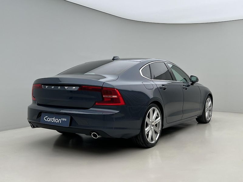Volvo S90 D4 MOMENTUM 1. maj. - fotka 11 z 43