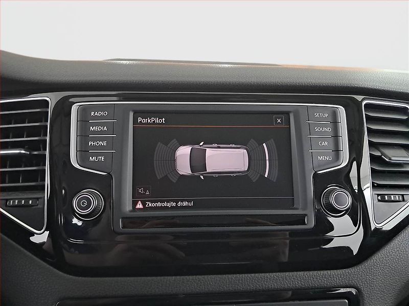 Volkswagen Golf Sportsvan (2015) 2.0 TDI, ČR,1.maj, Serv.kniha - fotka 17 z 19
