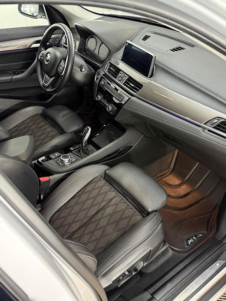 BMW X1 (2020) 2.0d xDrive - fotka 7 z 8