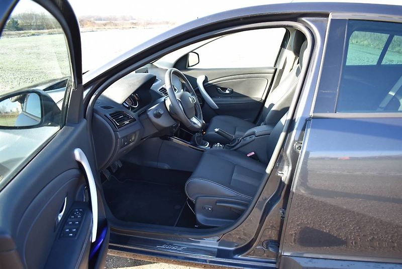 Renault Mégane 1,9 DCi BOSE,96KW,TZ,1M,AKCE - fotka 7 z 17