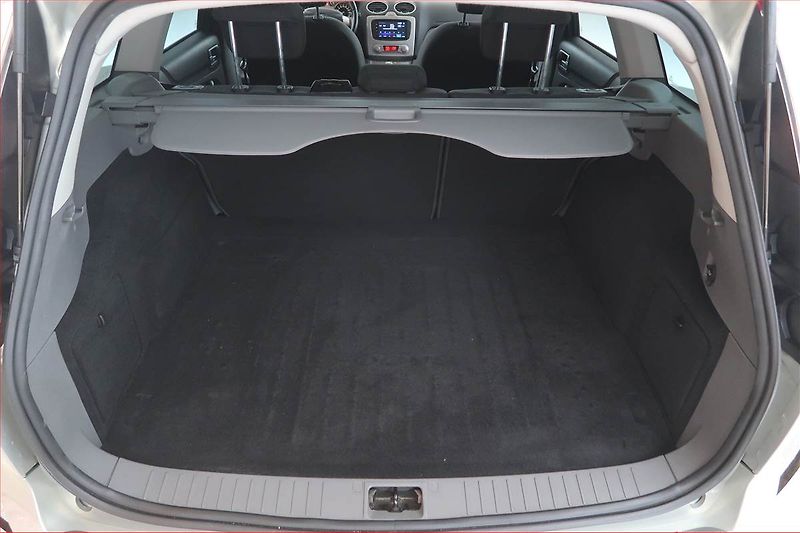 Ford Focus (2009) 1.6 16V, Serv.kniha, nová STK - fotka 13 z 15