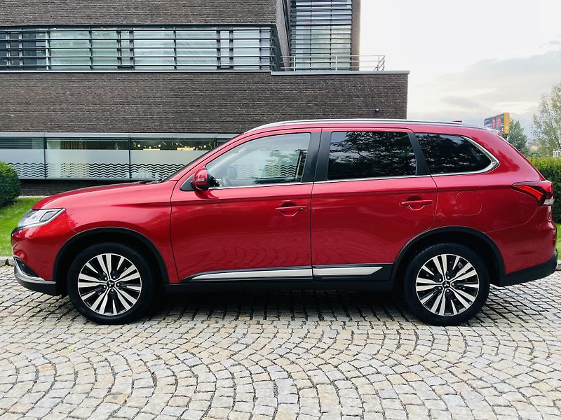 Mitsubishi Outlander 2.0i AUTOMAT 1.MAJITEL KAMERA  - fotka 19 z 43