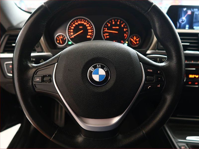 BMW Řada 4 (2014) 420i xDrive, 4X4, Navi - fotka 16 z 18