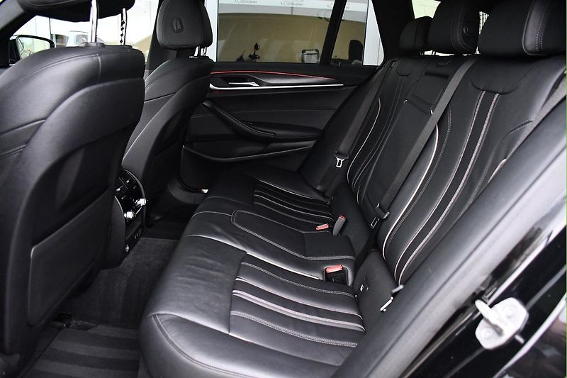 BMW Řada 5 530d xD M-SPORT LASER  - fotka 19 z 46