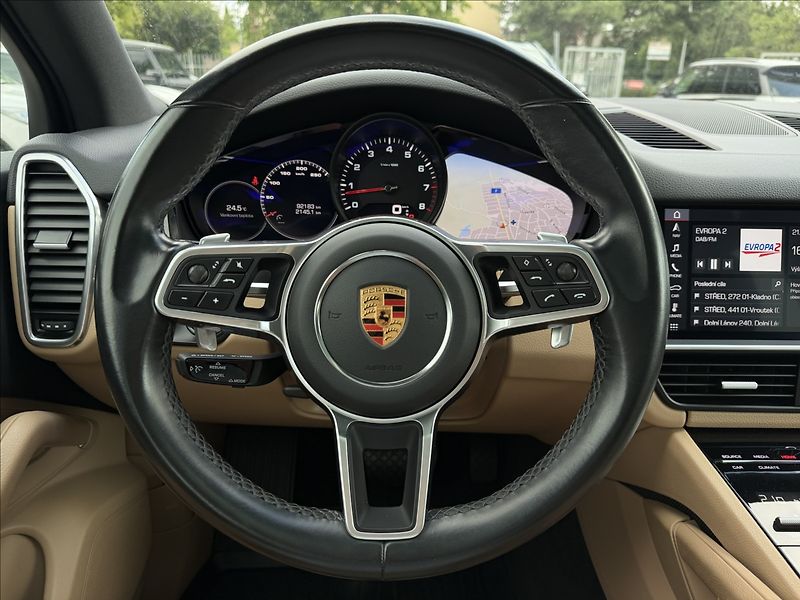 Porsche Cayenne 3.0 V6 Vzduch - fotka 13 z 26