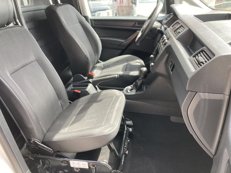 Volkswagen Caddy (2016) MAXI  2,0TDi VAN  -DPH - fotka 15 z 17