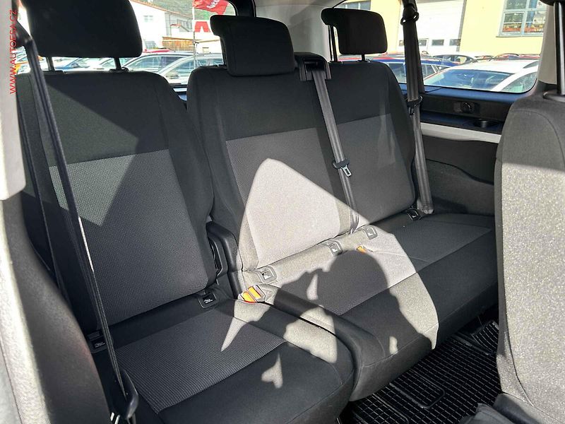 Toyota ProAce Verso (2019) 2.0D-4D L3 9míst, 110kW, AC - fotka 11 z 17