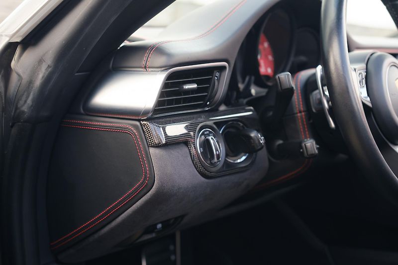 Porsche 911 Carrera 4 GTS Lift 331kWCabrio - fotka 16 z 52