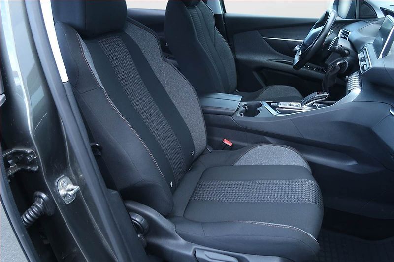 Peugeot 3008 (2017) 1.2 PureTech, Automat - fotka 9 z 23