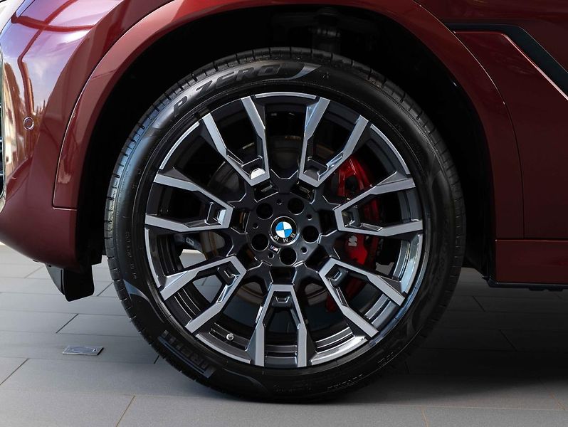BMW X6 xDrive30d - fotka 6 z 22