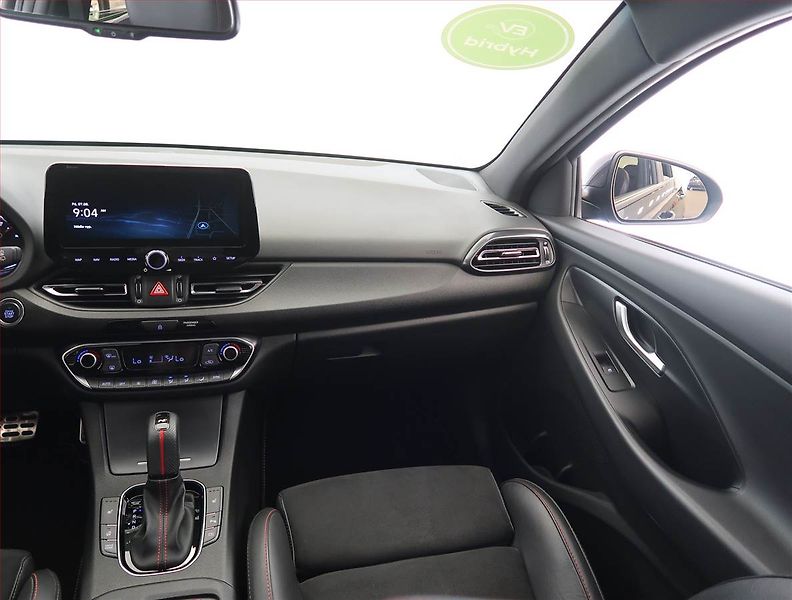 Hyundai i30 (2022) N Line Premium 1.5 T-GDI MHEV - fotka 8 z 26