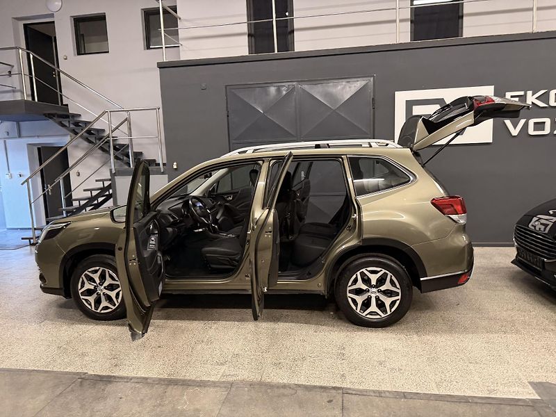 Subaru Forester (2023) 2.0i Hybri,REZERVOVÁNO - fotka 18 z 46