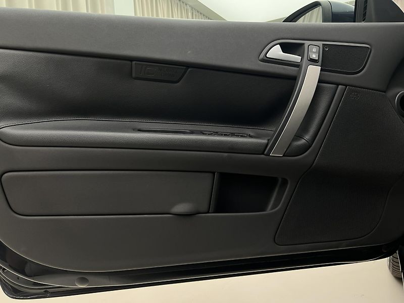Volvo C70 MOMENTUM - fotka 6 z 33