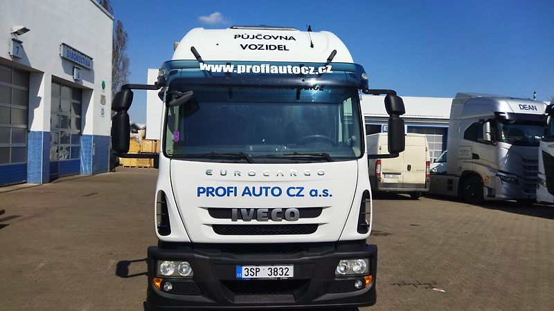 Iveco Eurocargo skříň s hydraulickým čelem - fotka 3 z 12