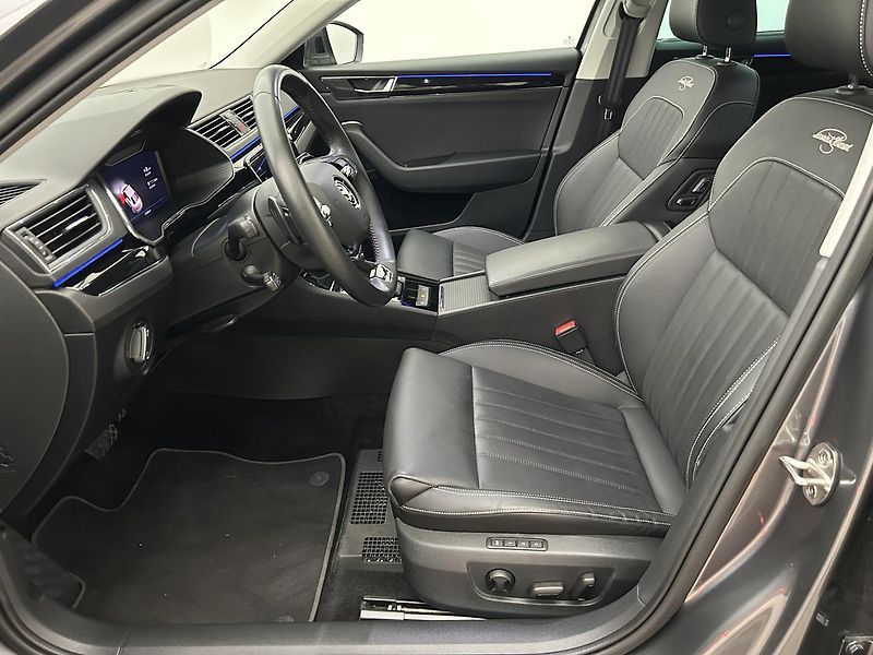 Škoda Superb 2.0 TDI L & K - fotka 6 z 29