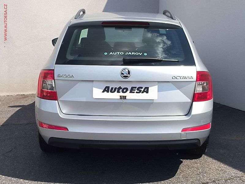 Škoda Octavia (2017) 1.6 TDi, ČR, DSG - fotka 5 z 17