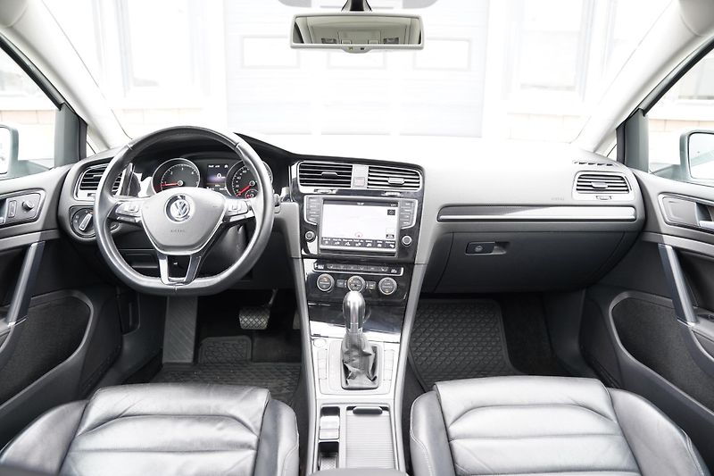 Volkswagen Golf - fotka 9 z 21