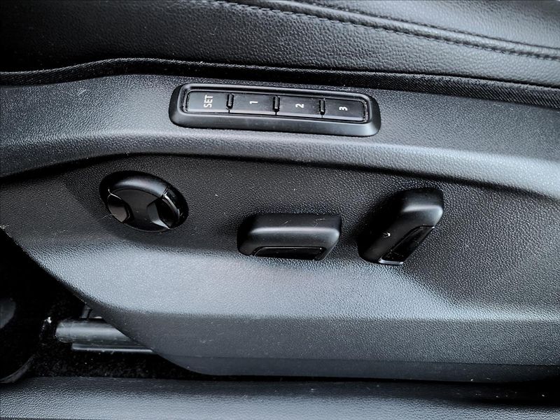 Volkswagen Tiguan 1,5 JIŽ NENÍ AKTUÁLNÍ - fotka 36 z 48
