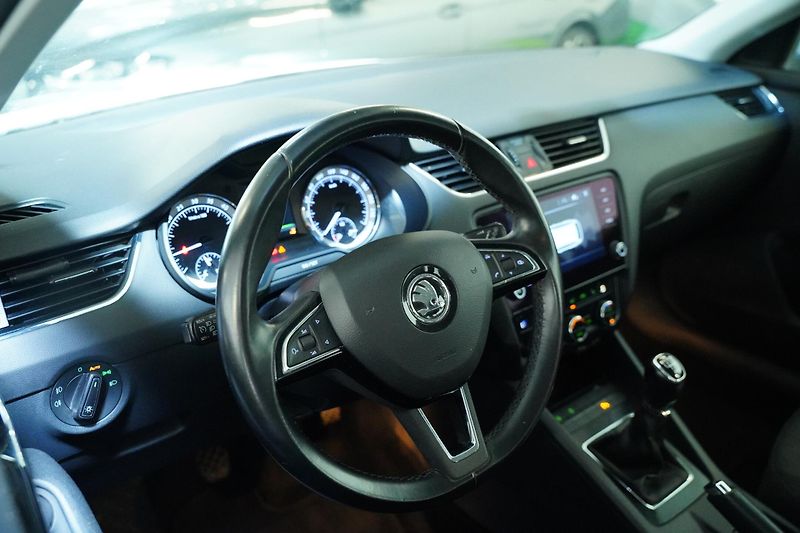 Škoda Octavia - fotka 15 z 28