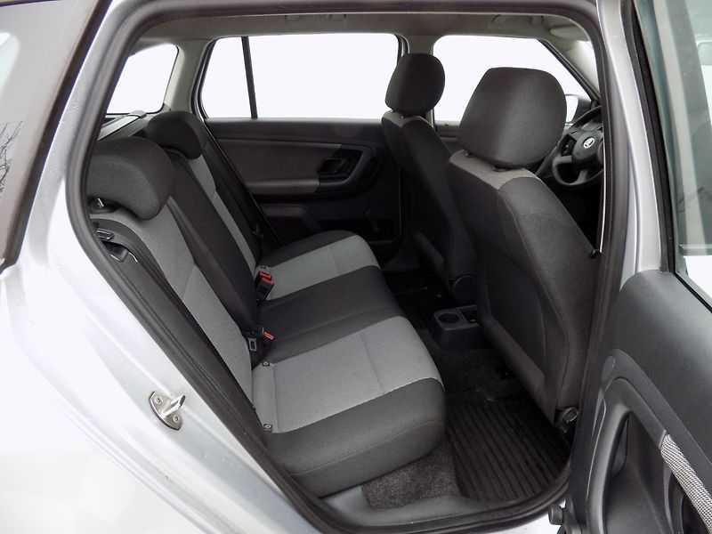 Škoda Fabia (2013) 1.2TSi/Klimatizace/ - fotka 17 z 29