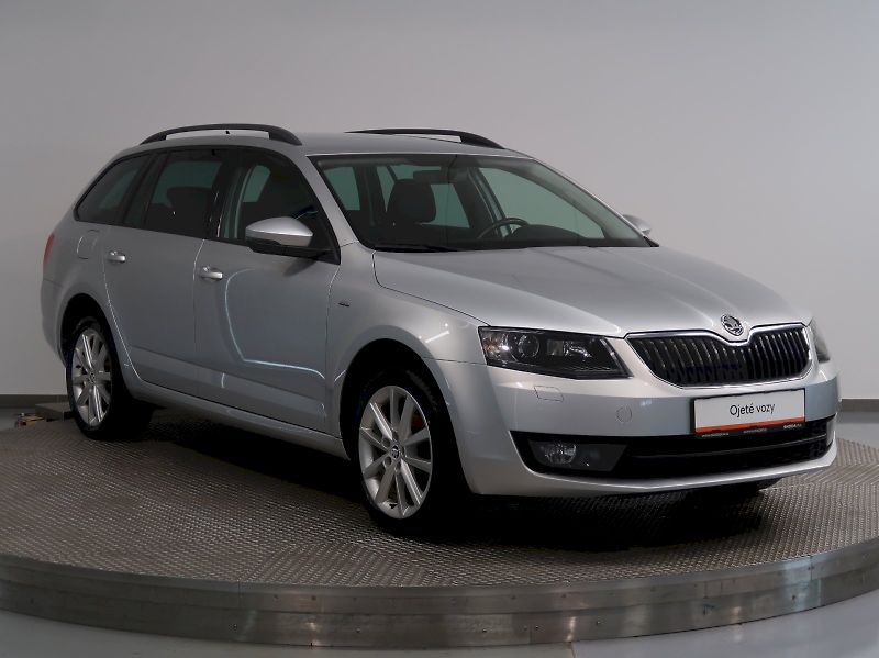 Škoda Octavia (2016) JOY 2.0TDI 110kW 4X4 TAŽNÉ XEN - fotka 6 z 34