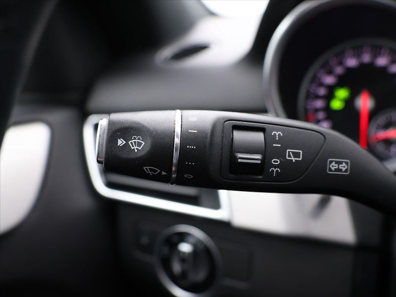 Mercedes-Benz GLE 3,0 350d 190 kW 4MATIC AMG - fotka 16 z 35