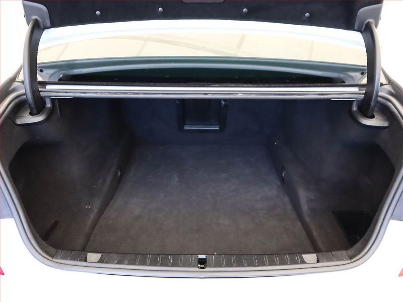BMW Řada 7 (2019) M Paket 730d - fotka 12 z 22