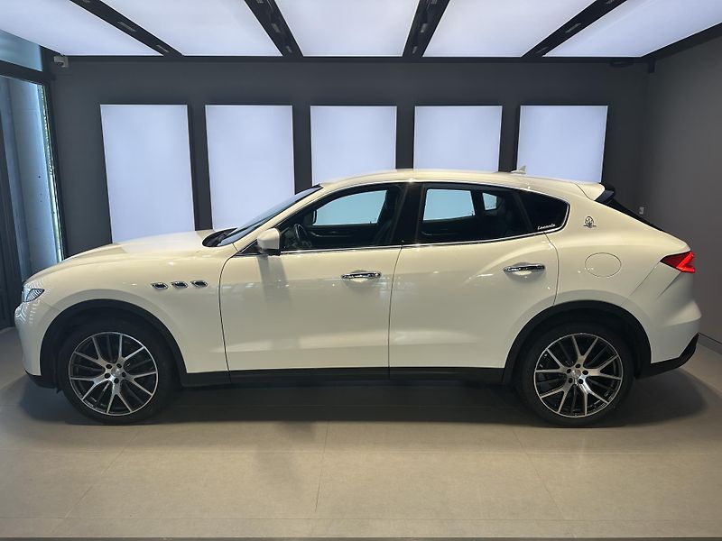 Maserati Levante (2018) Diesel 275HP - fotka 5 z 18