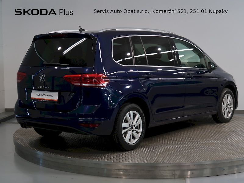 Volkswagen Touran (2023) HIGHLINE 2.0TDI 110KW DSG - fotka 2 z 37