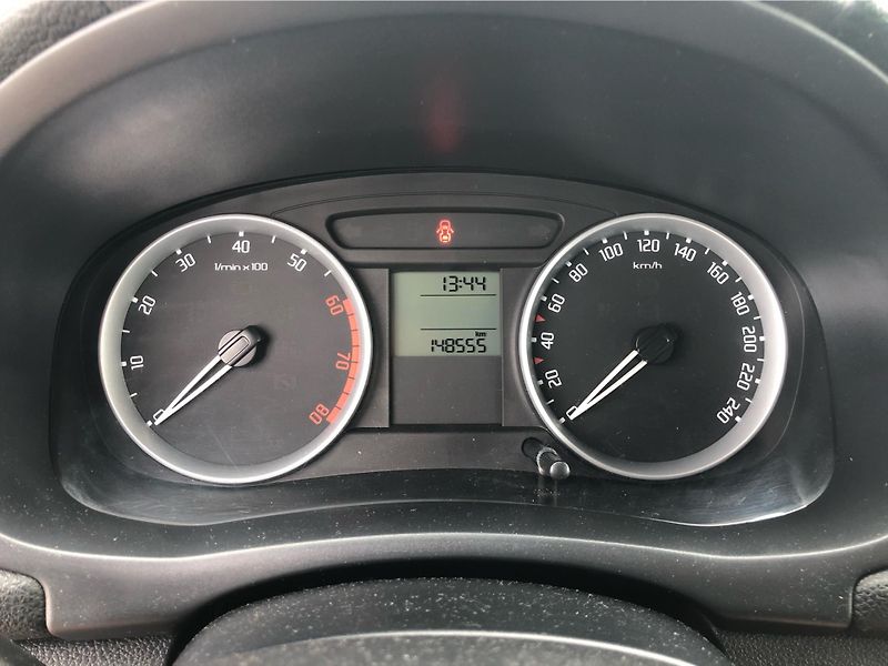 Škoda Roomster A 1.6i Scotline - fotka 18 z 27