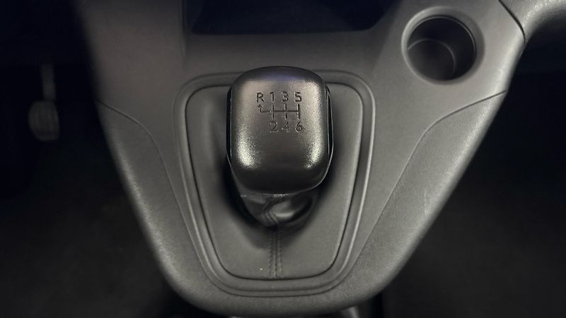 Toyota ProAce City Verso 1.2 L2 Shuttle - fotka 22 z 22