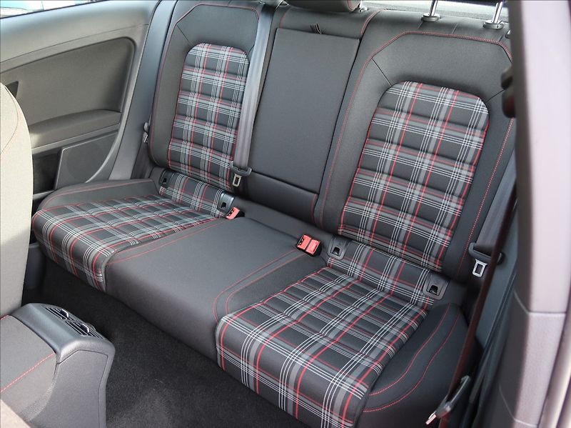 Volkswagen Golf 2,0 TSi,162kW,GTI,NovéČR - fotka 17 z 22