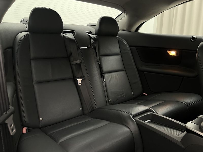 Volvo C70 MOMENTUM - fotka 19 z 33