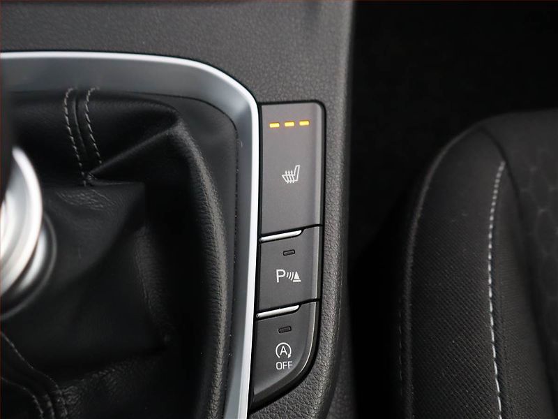 Hyundai i30 (2019) N-Line 1.4 T-GDI, Serv.kniha - fotka 18 z 19