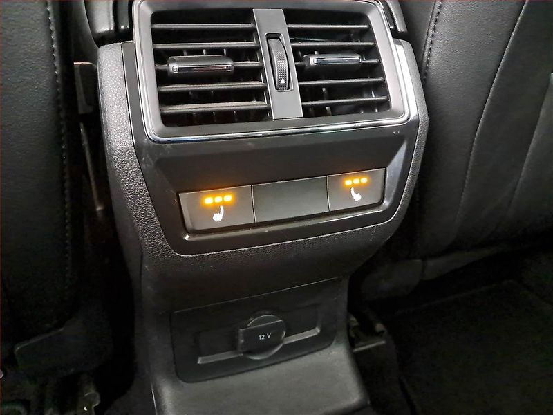 Škoda Karoq (2021) Style Plus 1.5 TSI - fotka 16 z 22