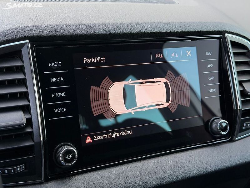 Škoda Karoq 1.5 tsi 110 kw/STYLE/manual - fotka 19 z 21