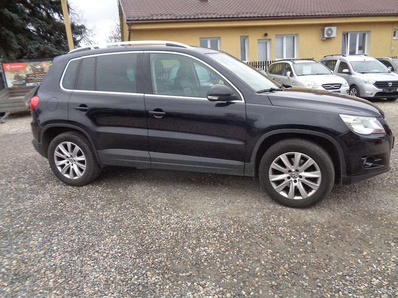 Volkswagen Tiguan 2,0 - fotka 4 z 21
