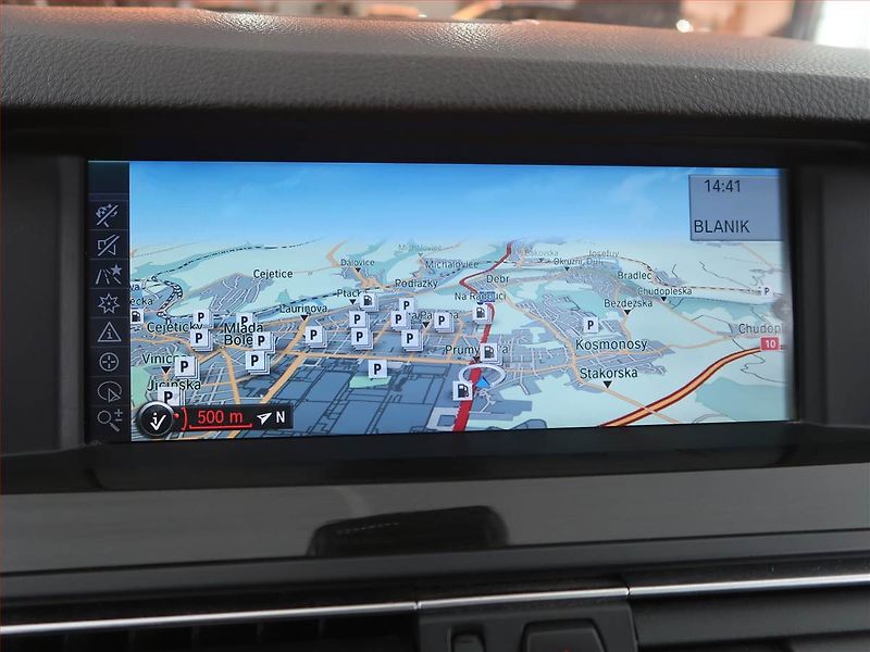 BMW Řada 5 (2012) Individual 525d xDrive, 4X4 - fotka 19 z 24