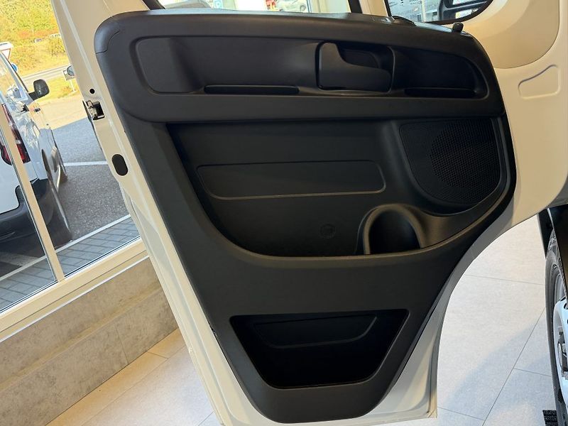 Toyota Proace Max Max MY25 L3H2 4D VAN 2.2L 8AT - fotka 9 z 18