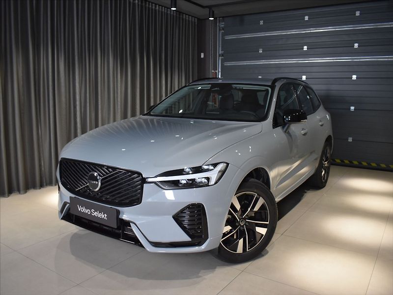 Volvo XC60 2,0 B5 AWD PLUS BLIS,Bezklíč - fotka 1 z 23