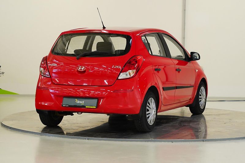 Hyundai i20 - fotka 2 z 21