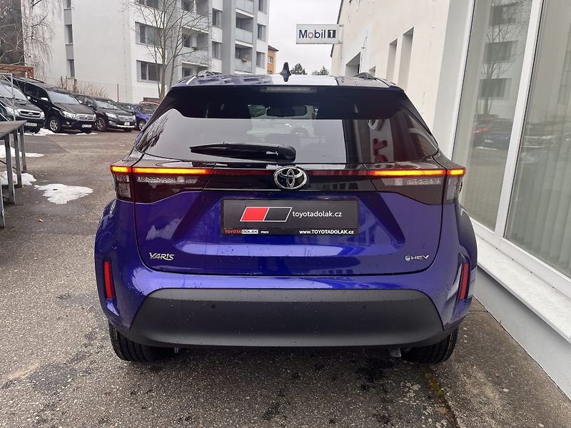 Toyota Yaris Cross 1.5 HEV 130 STYLE - fotka 5 z 15